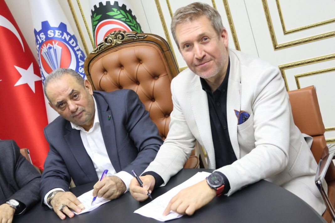 8c124741-efef-4c81-b58d-cb856f7de8b7